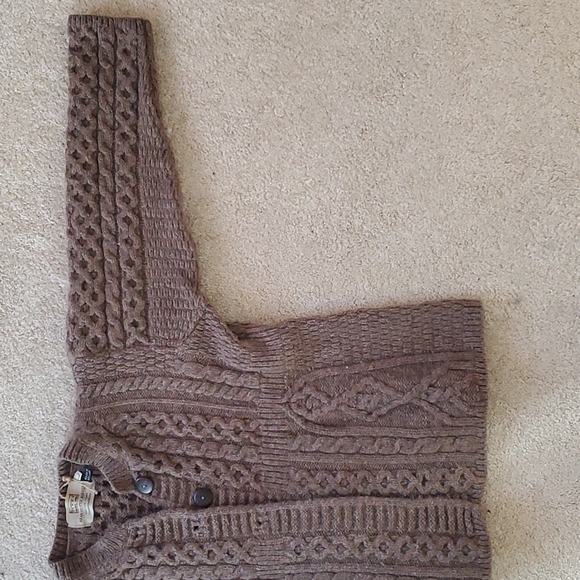 Ireland Wool Fisherman Cardigan - Picture 3 of 9